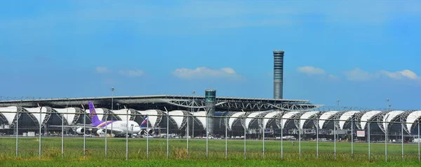 タイ空港ビルの眺め 旅行のコンセプト — ストック写真