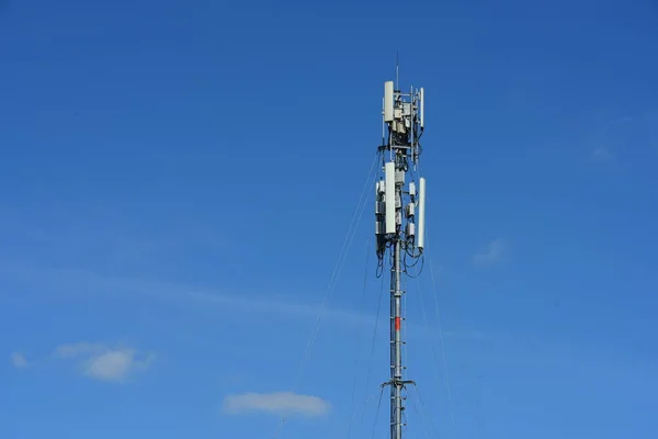 Tall Electricity Tower Blue Sky Background — ストック写真