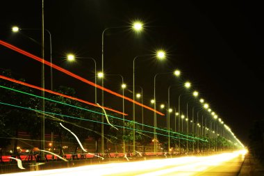 Boş otoban gece aydınlatması, kopyalama alanı 