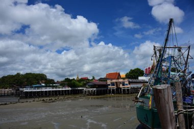 Pier deniz plaj sahil üzerinde