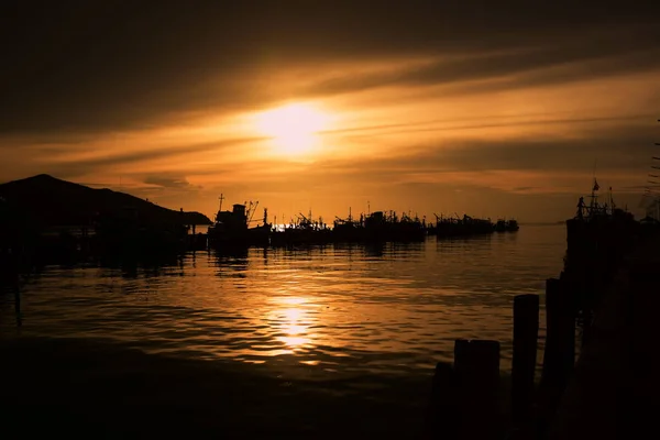 Sonnenuntergang Über Fischerdorf Thailand — Stockfoto