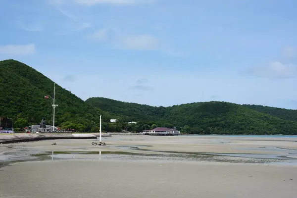 Vista Della Costa Sabbiosa Dell Oceano Durante Giorno — Foto Stock