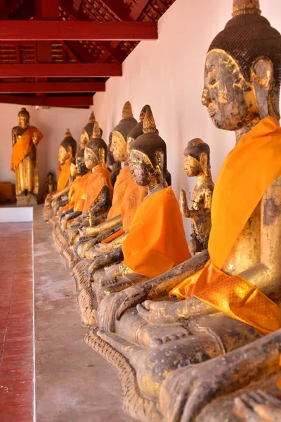 Blick Auf Buddhas Statuen Thailändischen Tempel Reisekonzept — Stockfoto