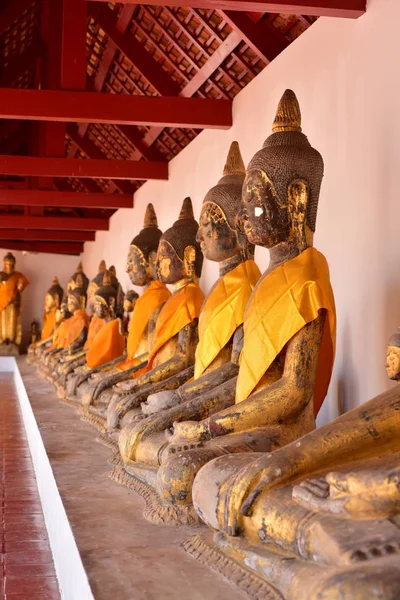 Pohled Sochy Buddhů Thajském Chrámu Koncept Cestování — Stock fotografie