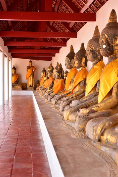 Blick Auf Buddhas Statuen Thailändischen Tempel Reisekonzept — Stockfoto