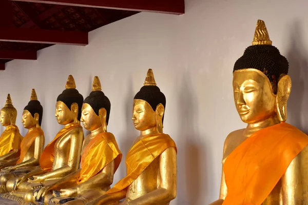 Blick Auf Buddhas Statuen Thailändischen Tempel Reisekonzept — Stockfoto