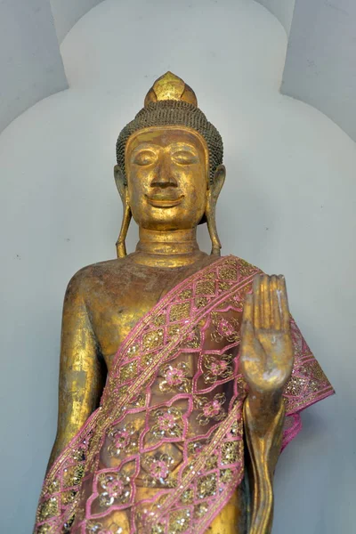Θέα Του Αγάλματος Του Βούδα Στο Ναό Της Ταϊλάνδης Ταξιδιωτική — Φωτογραφία Αρχείου