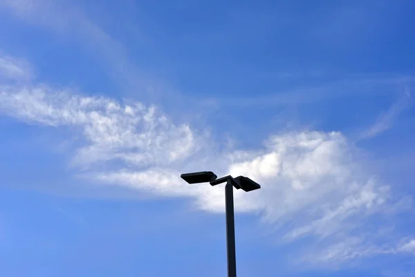 Lanterna Strada Sfondo Cielo Blu — Foto Stock