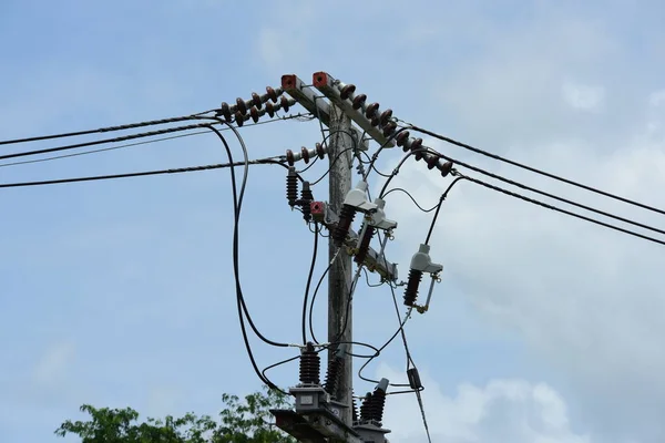 Torre Electricidad Con Fondo Cielo Azul — Foto de Stock