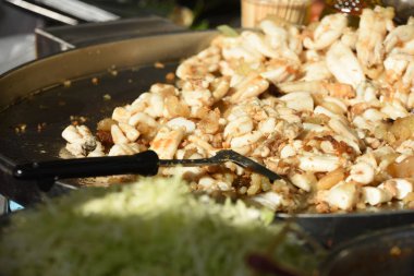 Geleneksel Asya yemeklerini kapatıyoruz 