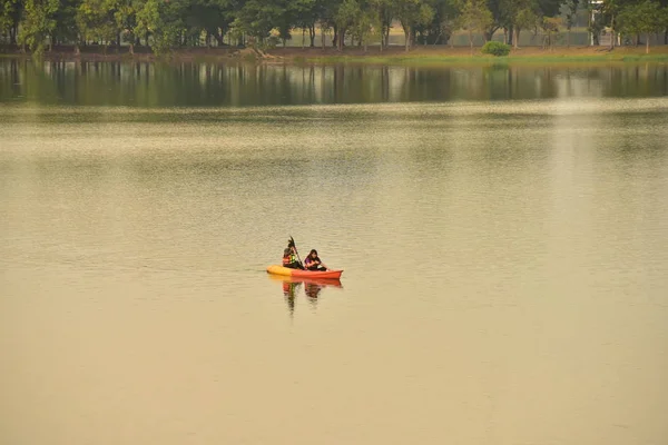 Les Kayakistes Rivière — Photo