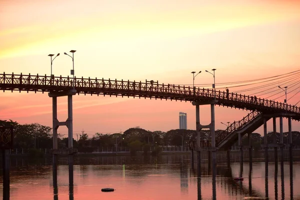 Zachód Słońca Sylwetka Mostu Przyrodzie — Zdjęcie stockowe