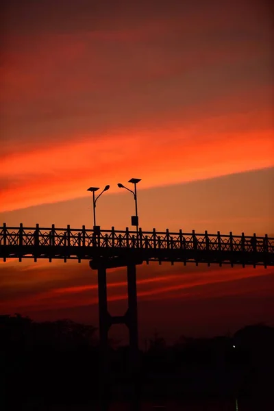 Pôr Sol Silhueta Ponte Natureza — Fotografia de Stock