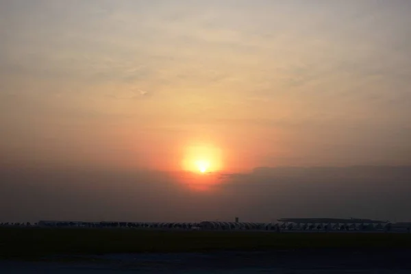 Aeropuerto Moderno Atardecer — Foto de Stock