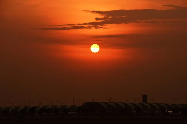 Aeropuerto Moderno Atardecer — Foto de Stock