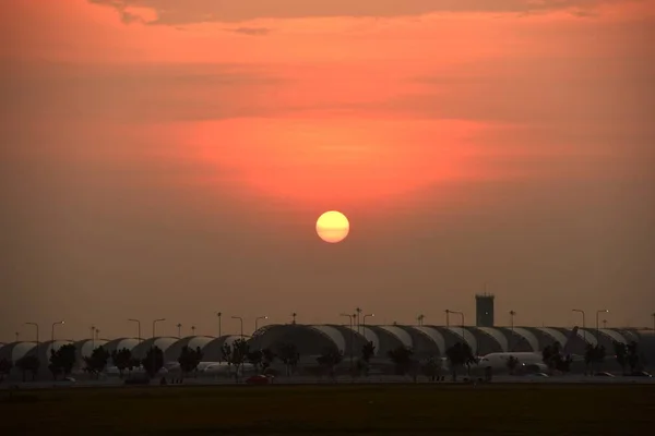 Aeroporto Moderno Pôr Sol — Fotografia de Stock