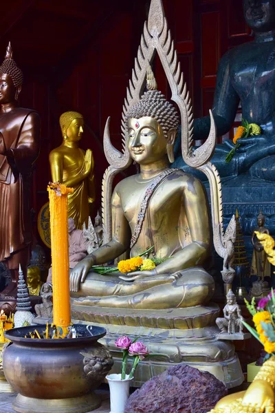 Immagine Del Buddha Dorato Riverenza Nei Sutra Buddisti Wat Luang — Foto Stock