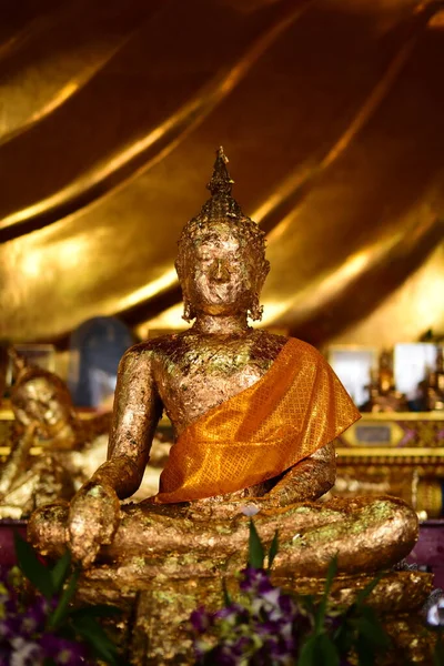 Temple Bouddhiste Avec Statues Thaïlande — Photo