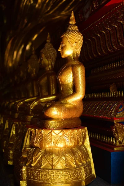 Estátua Ouro Buddha Templo Tailândia — Fotografia de Stock