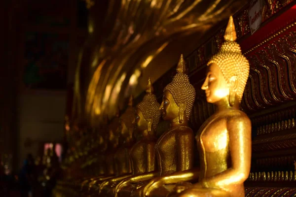 Boeddhistische Tempel Met Gouden Beelden Thailand — Stockfoto