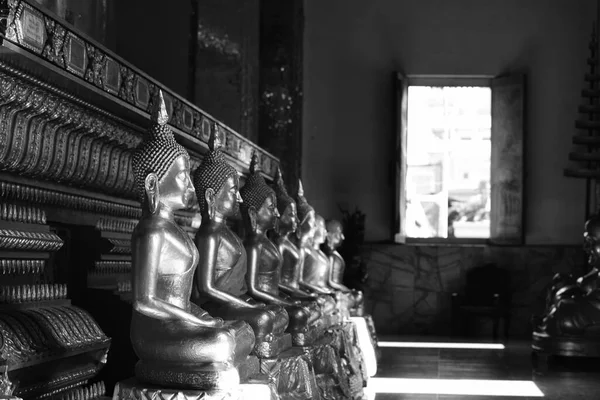 Statue Dorée Bouddha Dans Temple Thaïlande — Photo