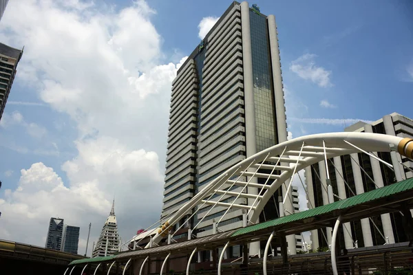 Besökare Till Centrum Och Höga Byggnader Bangkok Från Parken September — Stockfoto