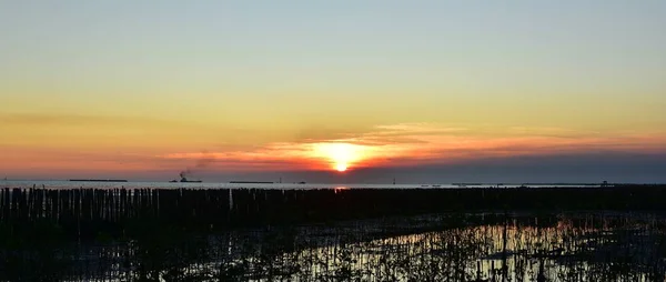 Zonsondergang Kleurrijke Lucht Van Zee Voor Schemering — Stockfoto