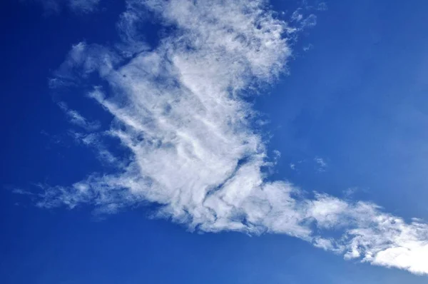 Güzel Gökyüzü Güzel Bulutlar — Stok fotoğraf