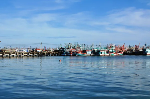 Vedere Portului Pescuit Thailandez Într Luminoasă — Fotografie, imagine de stoc