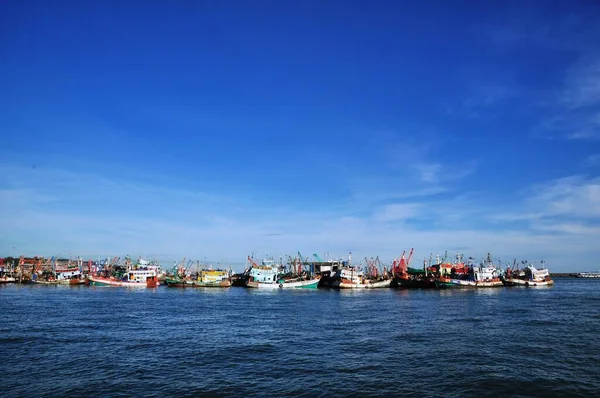 Vista Del Porto Pesca Tailandese Una Giornata Limpida Luminosa — Foto Stock