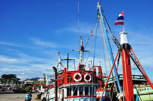 Vue Port Pêche Thaïlandais Par Une Journée Claire Lumineuse — Photo
