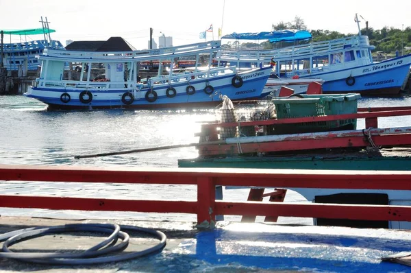 晴れた日のタイ漁港の眺め — ストック写真