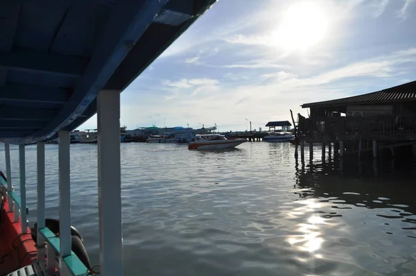 Vue Port Pêche Thaïlandais Par Une Journée Claire Lumineuse — Photo