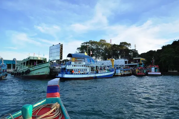 Uitzicht Thaise Vissershaven Een Heldere Heldere Dag — Stockfoto