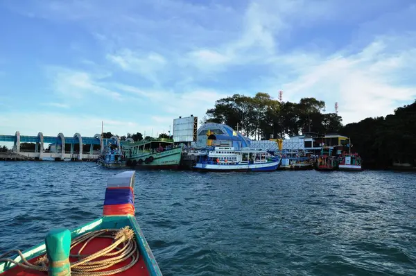 Vue Port Pêche Thaïlandais Par Une Journée Claire Lumineuse — Photo