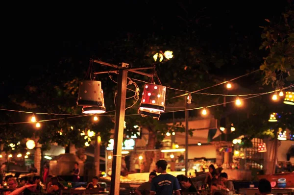 Actuación Espectáculo Fuego Restaurante Frente Mar Tailandia Atracción Turística —  Fotos de Stock