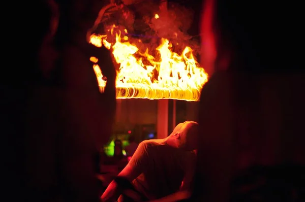 Actuación Espectáculo Fuego Restaurante Frente Mar Tailandia Atracción Turística —  Fotos de Stock