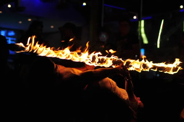 April 2002 Thailand People Resting Fire Night Time — Stockfoto