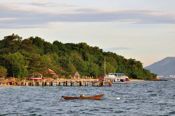 タイのリゾート都市の海の海岸 — ストック写真