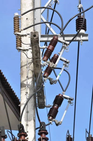 Elektriska Högspänningsledningar Pyloner — Stockfoto