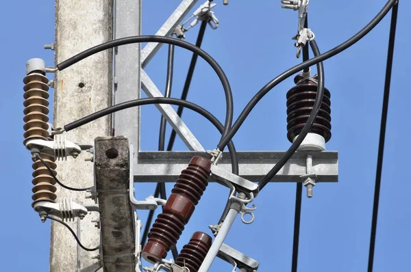 High Voltage Electric Power Lines Pylons — Stock Photo, Image