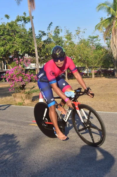 Januari 2014 Thailand Man Fietser Rijdt Sportfiets Fietswedstrijd — Stockfoto