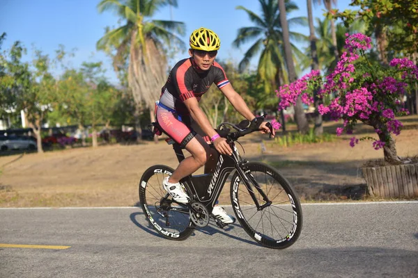 Januari 2014 Thailand Man Fietser Rijdt Sportfiets Fietswedstrijd — Stockfoto