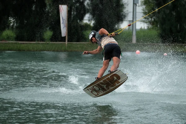 Ottobre 2018 Thailandia Uomo Sveglia Sull Acqua Nel Parco Cittadino — Foto Stock