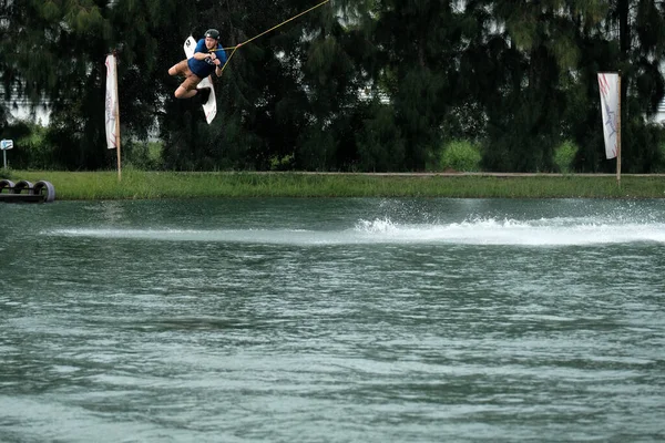 Oktober 2018 Thailand Man Wakeboarding Vatten Stadsparken — Stockfoto