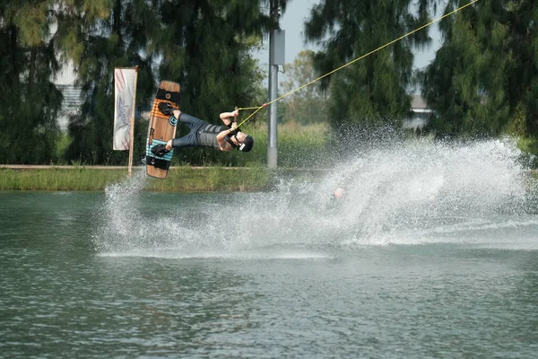 Oktober 2018 Thailand Man Wakeboarding Vatten Stadsparken — Stockfoto