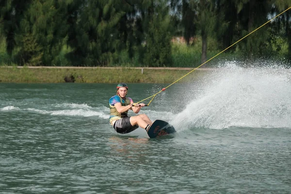 Ottobre 2018 Thailandia Uomo Sveglia Sull Acqua Nel Parco Cittadino — Foto Stock