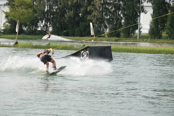 Oktober 2018 Thailand Man Wakeboarding Vatten Stadsparken — Stockfoto