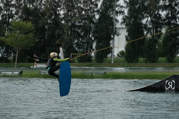 Oktober 2018 Thailand Man Wakeboarding Vatten Stadsparken — Stockfoto