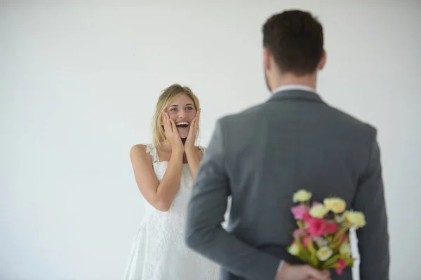 Pasangan Yang Akan Menikah Bahagia Ketika Mereka Mencoba Untuk Menikah — Stok Foto